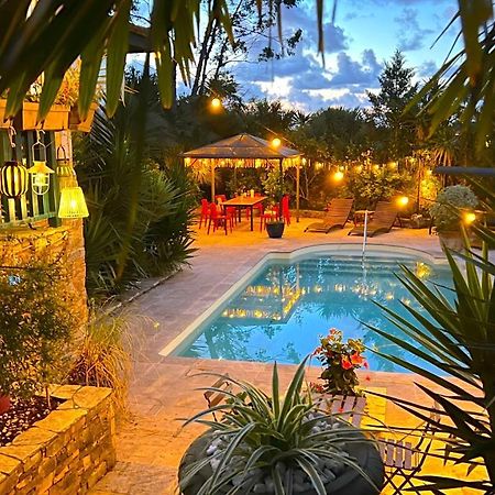Villa Merkel - 27 Pers - 11 Chambr - 10 Wc - Piscine Англе Екстериор снимка